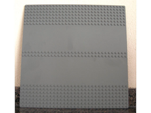Part 30225c01 - Baseplate, Road 32 x 32 7-Stud Straight with Double Driveway - De BrickPlaats
