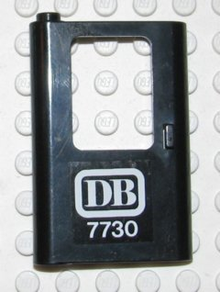 Part 4181pb019 - Door 1 x 4 x 5 Train Left, Thin Support at Bottom with White 'DB 7730' Pattern (Sticker) - Set 7730 - De BrickPlaats